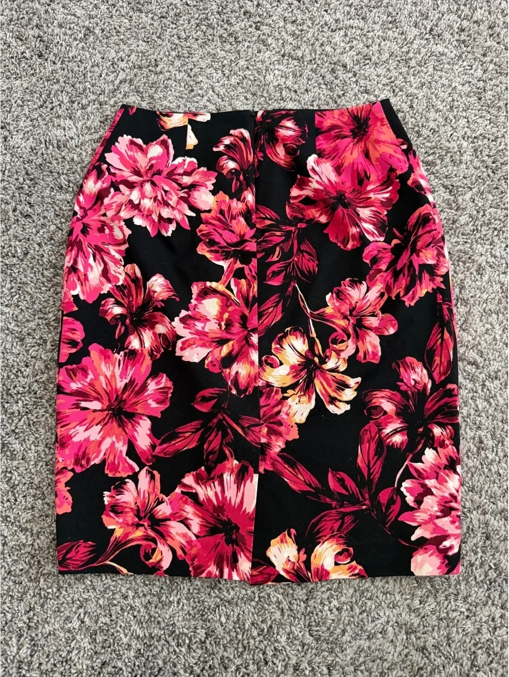 WHBM Pink Floral Cotton Blend Stretch Black Career Pencil Skirt Size 6